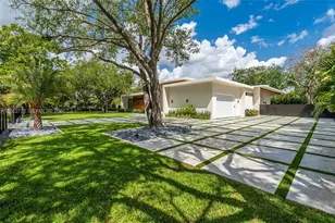 7825 SW 128th St, Pinecrest, FL 33156 - Photo 3