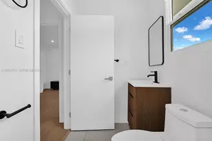 21 NE 48th St, Miami, FL 33137 - Photo 13