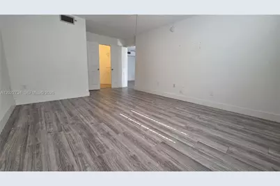 5011 Wiles Rd #203, Coconut Creek, FL 33073 - Photo 5