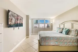 6039 Collins Ave, Miami Beach, FL 33140 - Photo 21