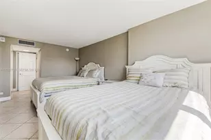 6039 Collins Ave, Miami Beach, FL 33140 - Photo 23