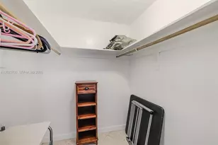 6039 Collins Ave, Miami Beach, FL 33140 - Photo 29