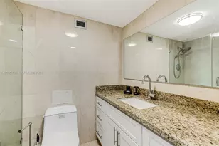 6039 Collins Ave, Miami Beach, FL 33140 - Photo 25