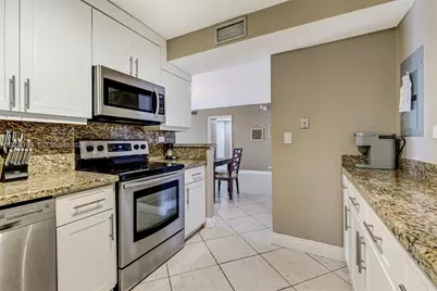 6039 Collins Ave #936, Miami Beach, FL 33140 - Photo 13