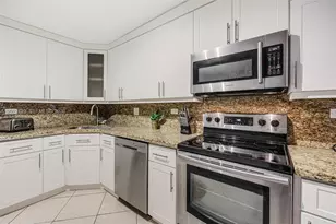 6039 Collins Ave, Miami Beach, FL 33140 - Photo 13