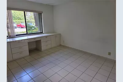 413 Lakeview Dr #104, Weston, FL 33326 - Photo 17