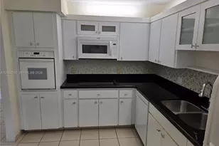 413 Lakeview Dr, Weston, FL 33326 - Photo 23