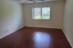 413 Lakeview Dr, Weston, FL 33326 - Photo 3