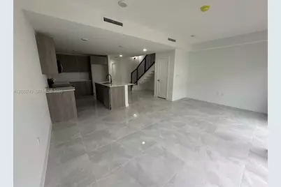 1310 NW 5th St #1310, Florida City, FL 33034 - Photo 3