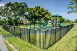 806 NE 191st St, Miami, FL 33179 - Photo 43