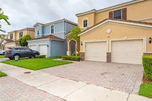 806 NE 191st St, Miami, FL 33179 - Photo 3
