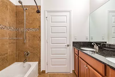 806 NE 191st St, Miami, FL 33179 - Photo 25