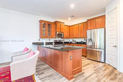 806 NE 191st St, Miami, FL 33179 - Photo 17