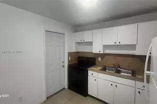 2395 NW 82nd St, Miami, FL 33147 - Photo 7