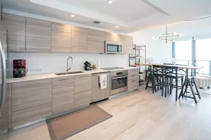 121 NE 34th St, Miami, FL 33137 - Photo 5