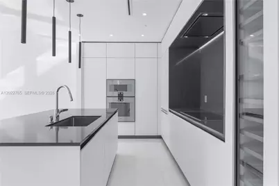 300 Biscayne Blvd Way #1802, Miami, FL 33131 - Photo 13