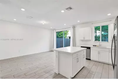 2430 SE 10th Ct, Homestead, FL 33035 - Photo 7
