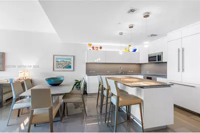 68 SE 6th Street #810, Miami, FL 33131 - Photo 3