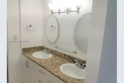 100 Bayview Dr #208, Sunny Isles Beach, FL 33160 - Photo 9