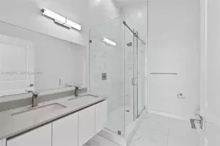 101 Diplomat Pkwy, Hallandale Beach, FL 33009 - Photo 21