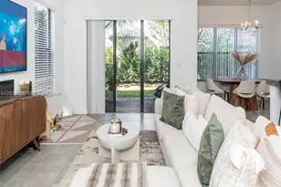 9794 W 34th Ct, Hialeah, FL 33018 - Photo 5