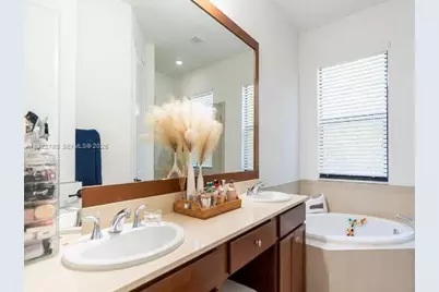 9794 W 34th Ct #0, Hialeah, FL 33018 - Photo 7