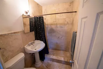 3401 NW 15th St, Miami, FL 33125 - Photo 23