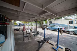 3401 NW 15th St, Miami, FL 33125 - Photo 15