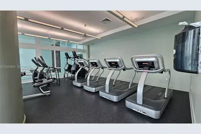 1900 N Bayshore Dr #3717, Miami, FL 33132 - Photo 15