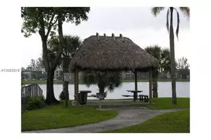 212 Lake Pointe Dr, Oakland Park, FL 33309 - Photo 95
