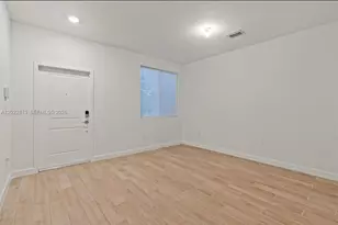 2474 SE 10th Ct, Homestead, FL 33035 - Photo 3