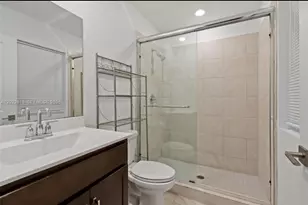 2474 SE 10th Ct, Homestead, FL 33035 - Photo 11