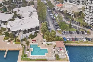 20281 E Country Club Dr, Aventura, FL 33180 - Photo 33