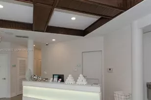 20281 E Country Club Dr, Aventura, FL 33180 - Photo 25