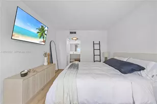 300 Bayview Dr, Sunny Isles Beach, FL 33160 - Photo 35