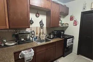 1080 NW 121st St, North Miami, FL 33168 - Photo 9