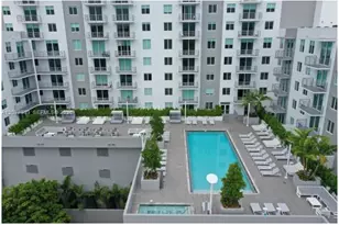 729 NW 2nd St, Miami, FL 33128 - Photo 3