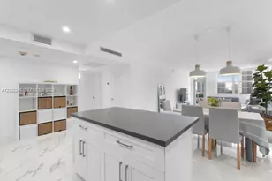 19390 Collins Ave, Sunny Isles Beach, FL 33160 - Photo 31