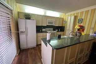 964 Springdale Cir, Palm Springs, FL 33461 - Photo 7