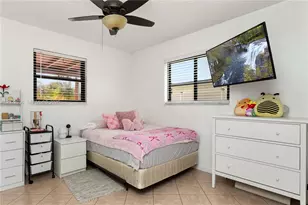 321 NW 96th Ave, Pembroke Pines, FL 33024 - Photo 9