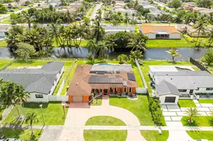 321 NW 96th Ave, Pembroke Pines, FL 33024 - Photo 31