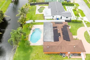321 NW 96th Ave, Pembroke Pines, FL 33024 - Photo 39