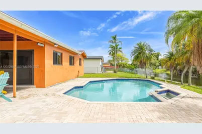 321 NW 96th Ave, Pembroke Pines, FL 33024 - Photo 7