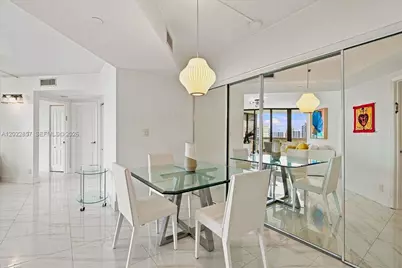 20185 E Country Club Dr #1104, Aventura, FL 33180 - Photo 3