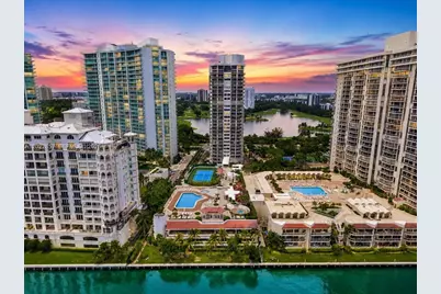 20185 E Country Club Dr #1104, Aventura, FL 33180 - Photo 41