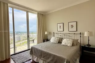 19501 W Country Club Dr, Aventura, FL 33180 - Photo 23