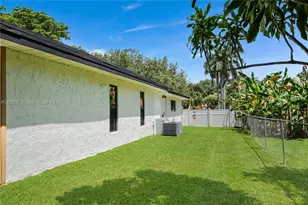11640 SW 37th Ct, Davie, FL 33330 - Photo 15
