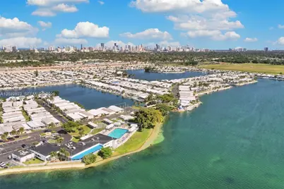 110 Marine Lake Dr, Hallandale Beach, FL 33009 - Photo 27