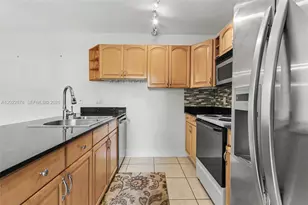 1530 W Harmony Lake Cir, Davie, FL 33324 - Photo 23