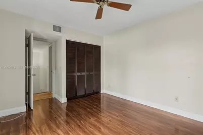 1530 W Harmony Lake Cir, Davie, FL 33324 - Photo 29